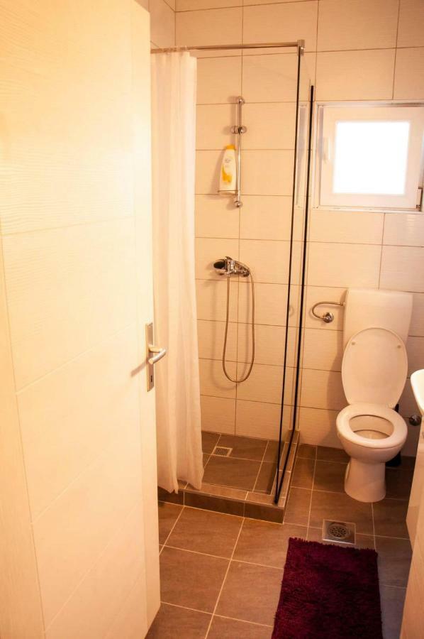 Apartments Ada โมสตาร์ ภายนอก รูปภาพ